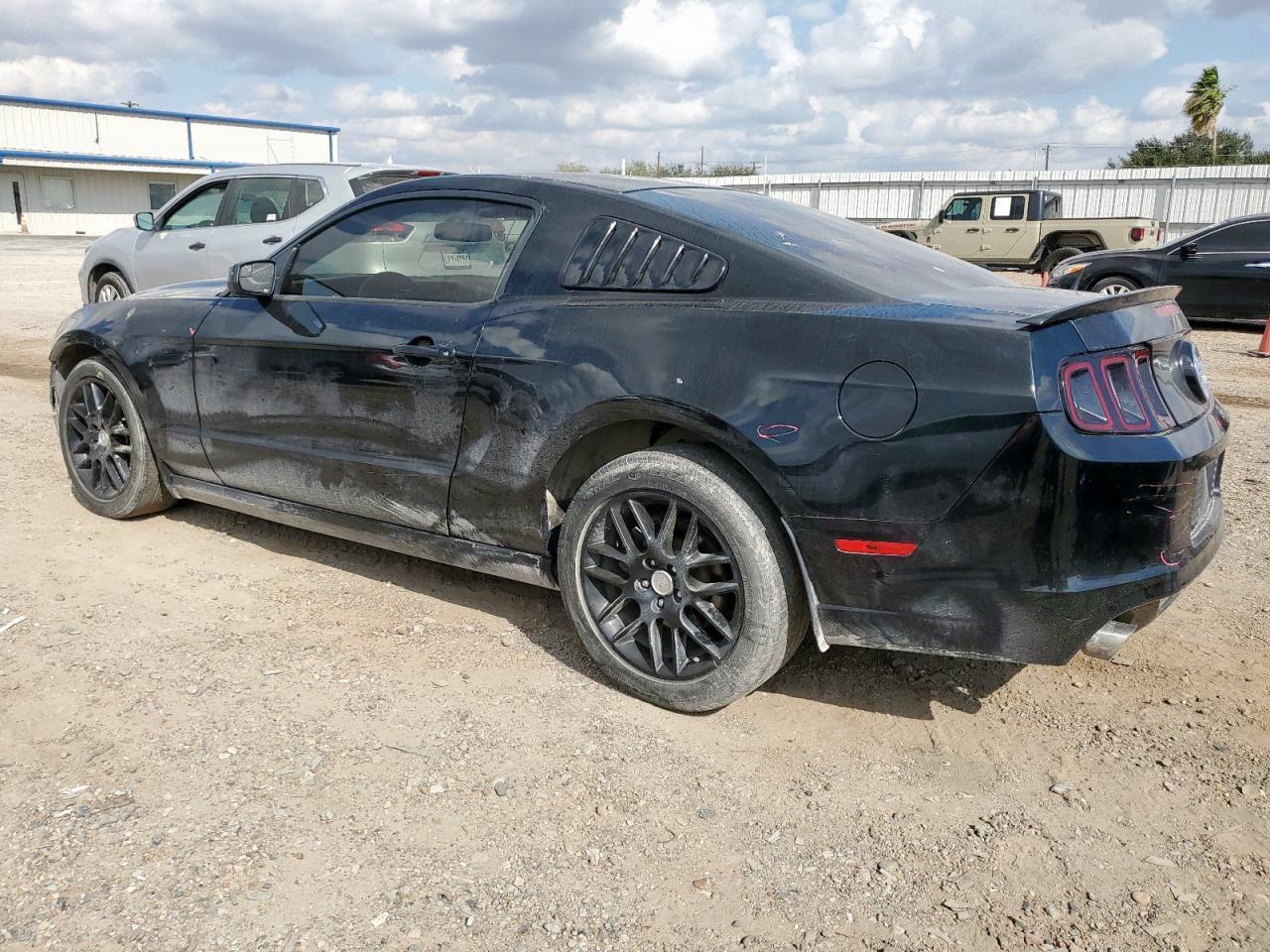 2014 Ford Mustang - zdjęcie 2