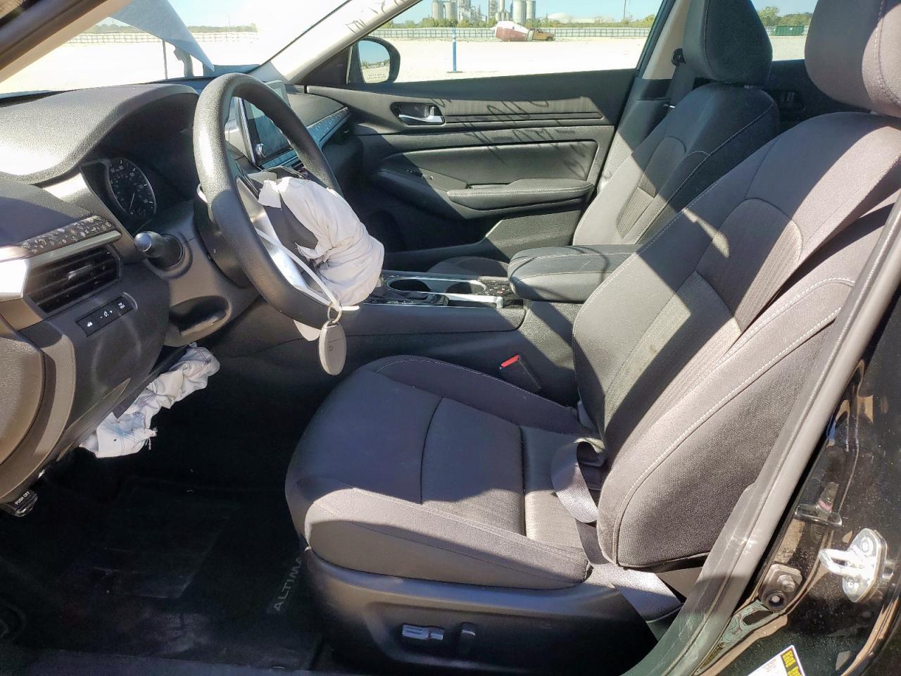 2024 Nissan Altima - zdjęcie 7