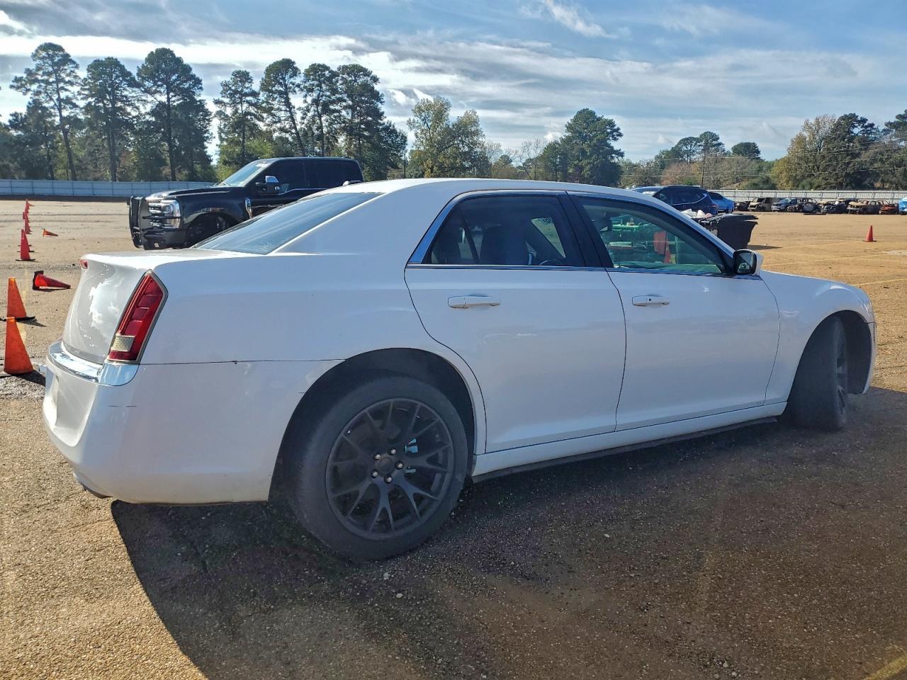 2013 Chrysler 300 - zdjęcie 3