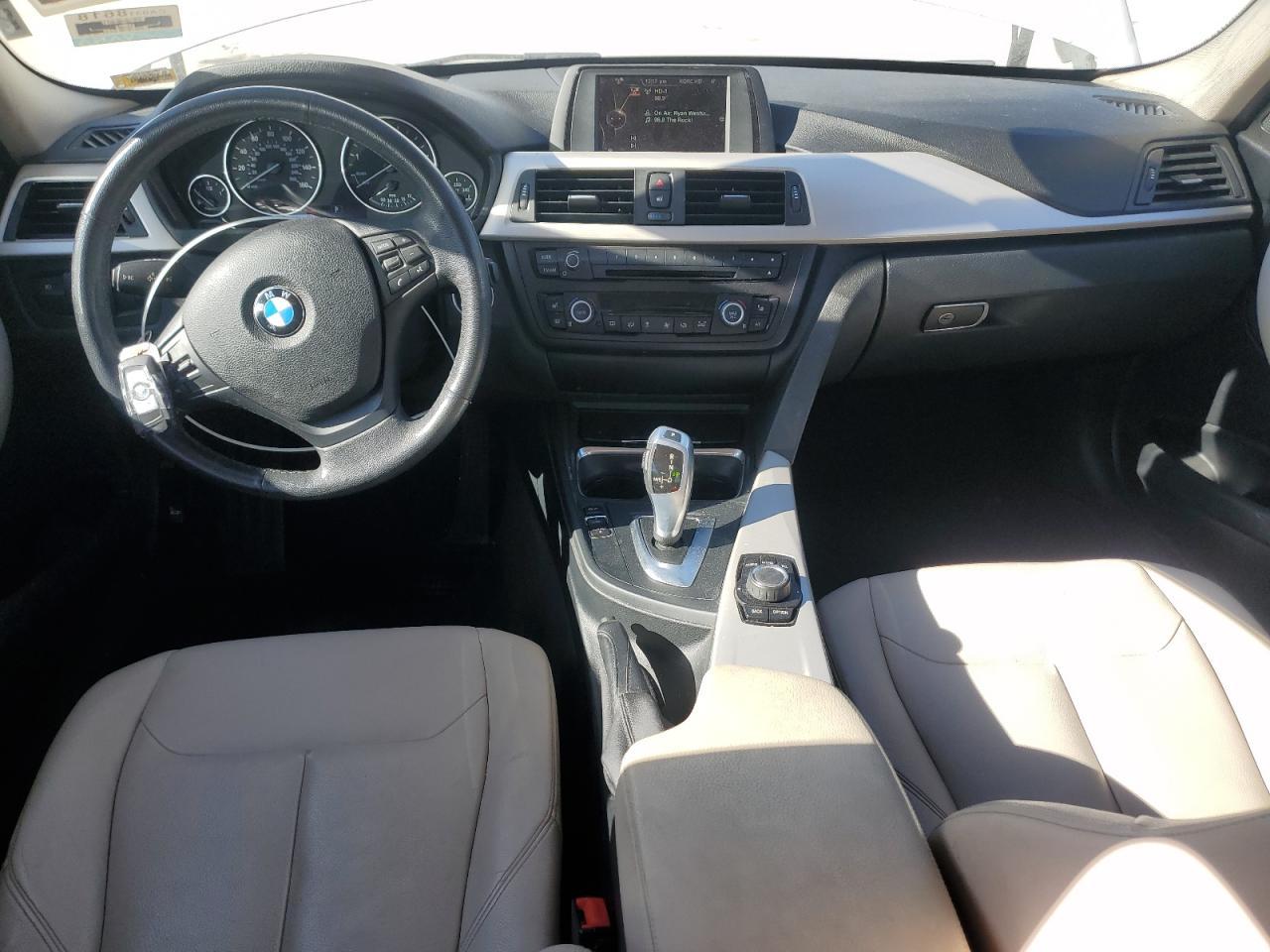 2015 BMW 320 I xDrive - zdjęcie 8