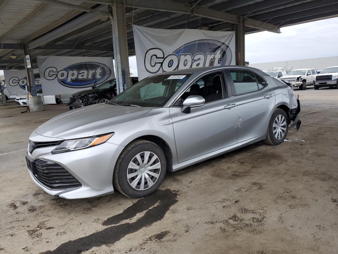 2018 Toyota Camry - zdjęcie główne