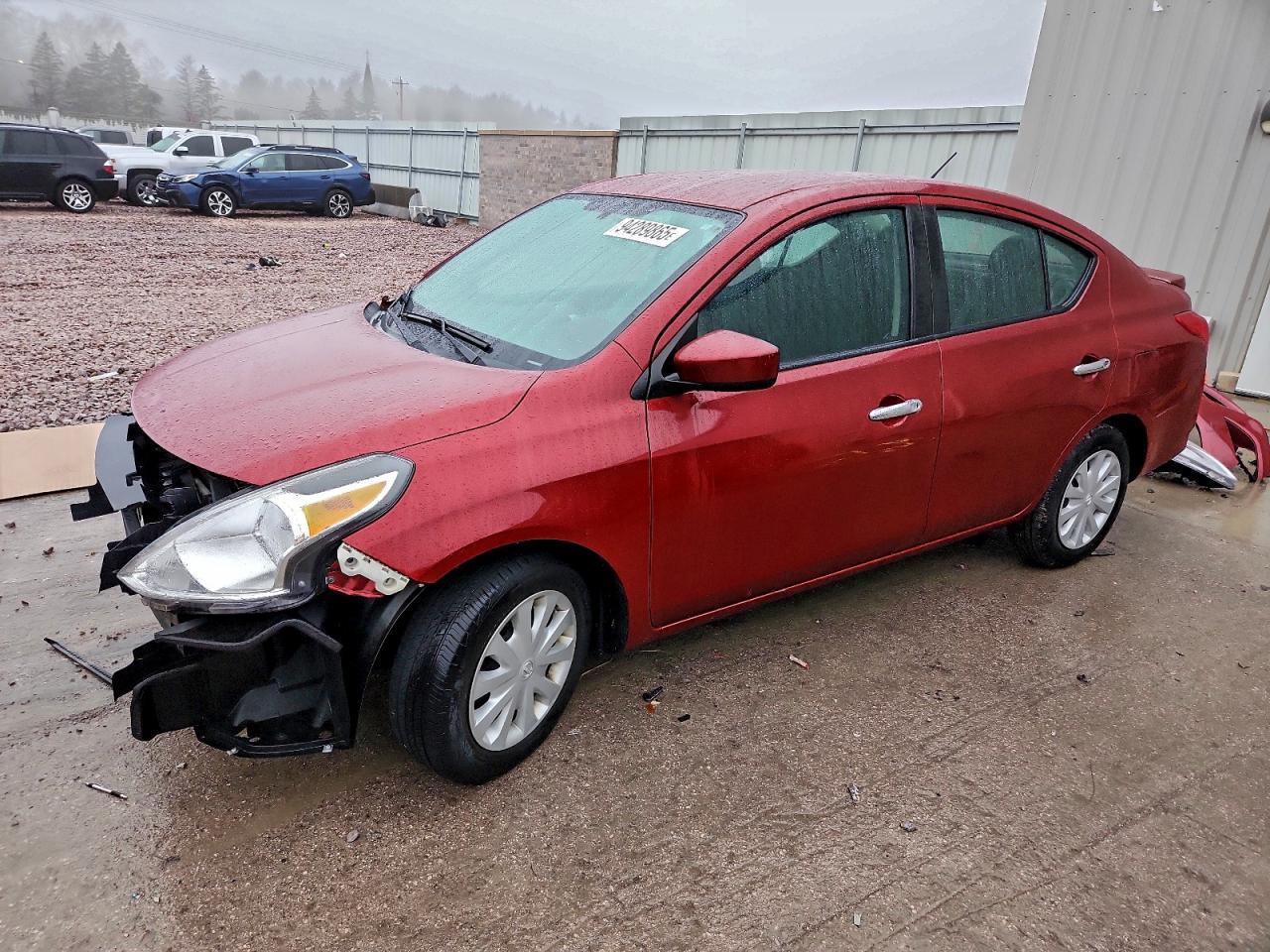 2017 Nissan Versa - zdjęcie główne