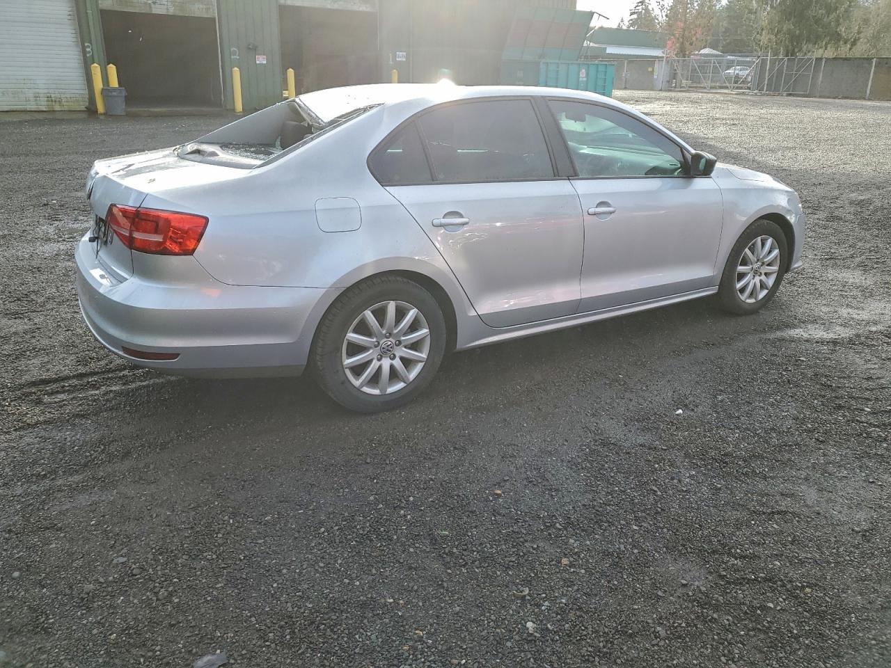 2015 Volkswagen Jetta - zdjęcie 3