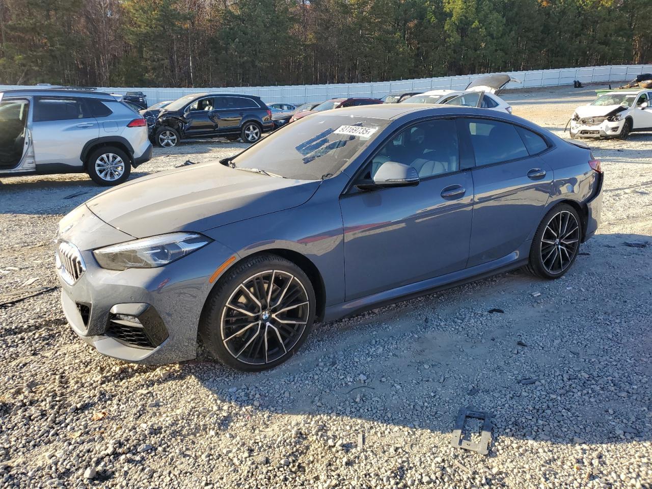 2021 BMW Seria 2 - zdjęcie główne