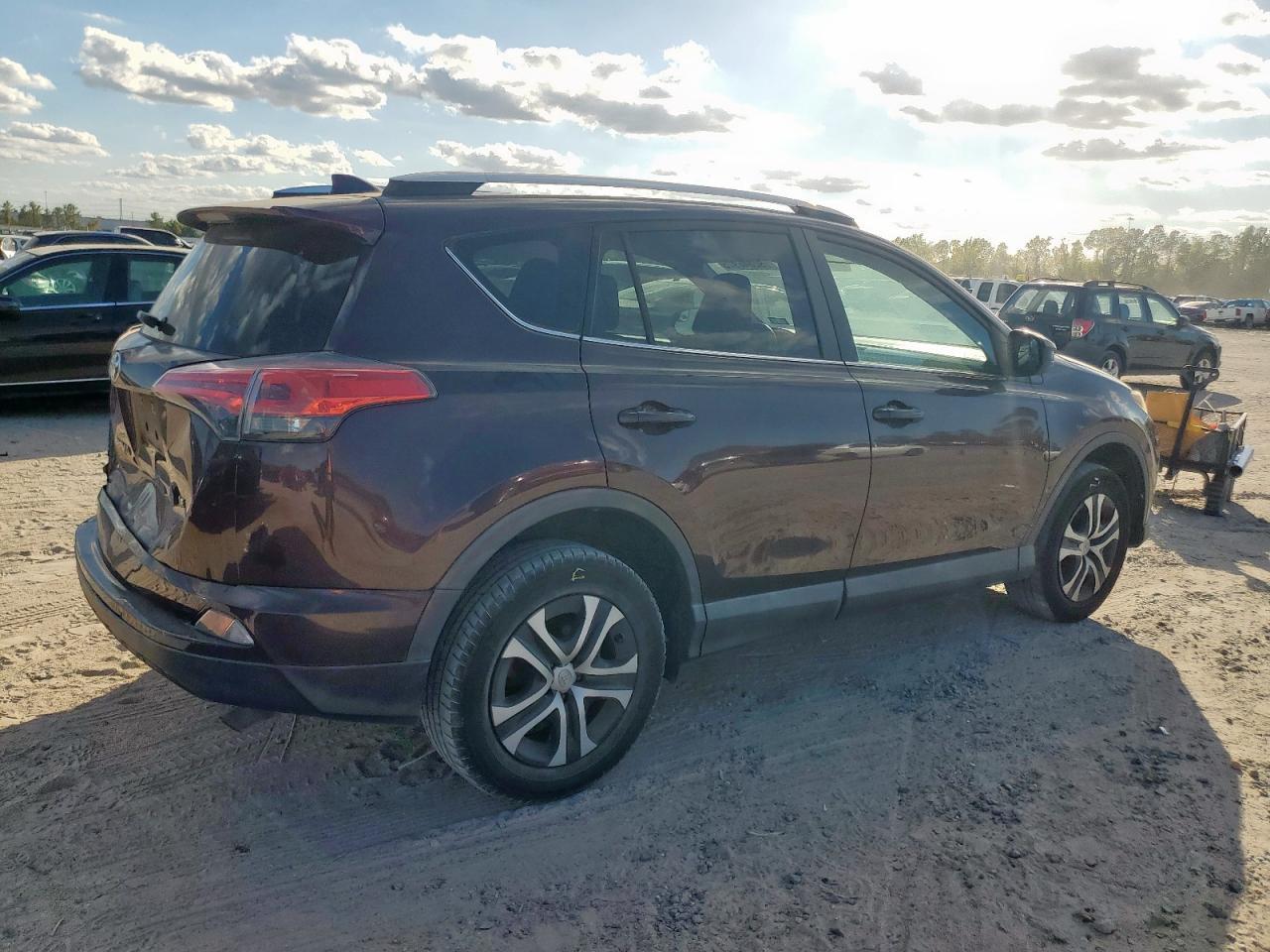 2016 Toyota RAV 4 - zdjęcie 3