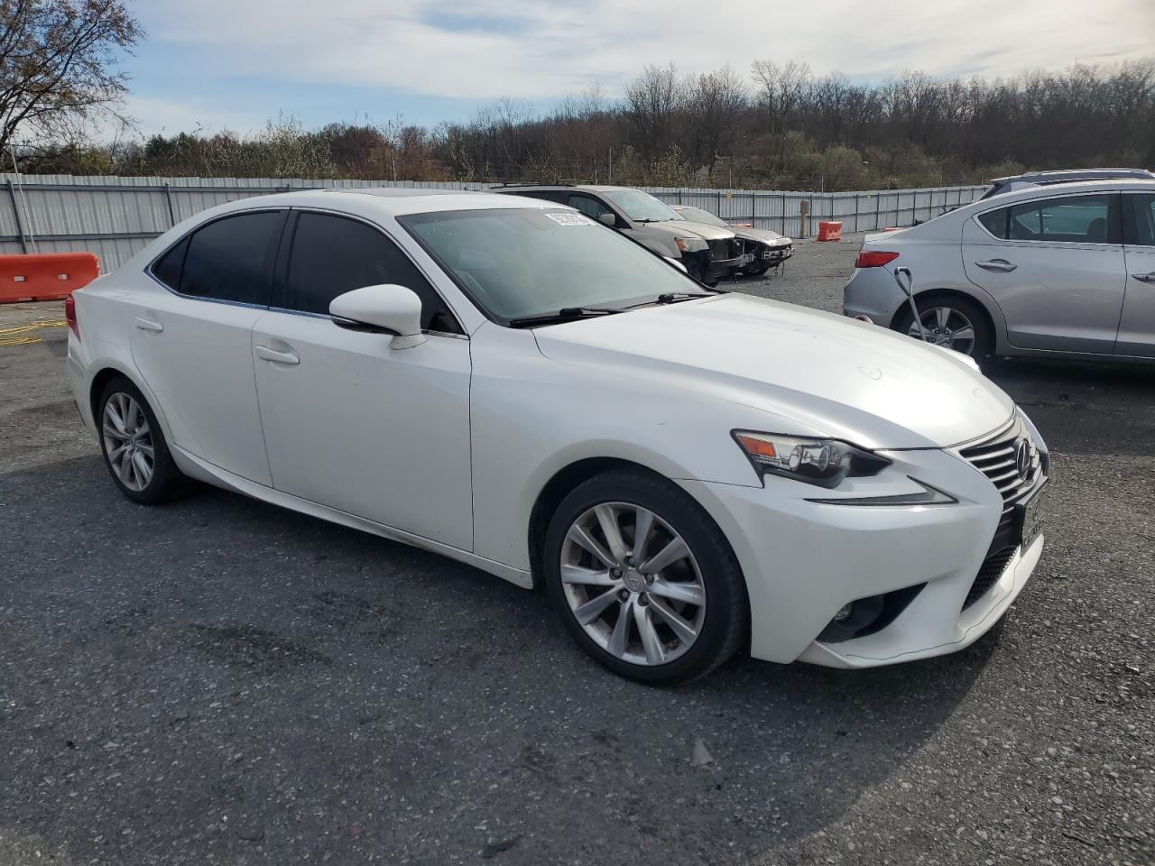 2015 Lexus IS - zdjęcie 4