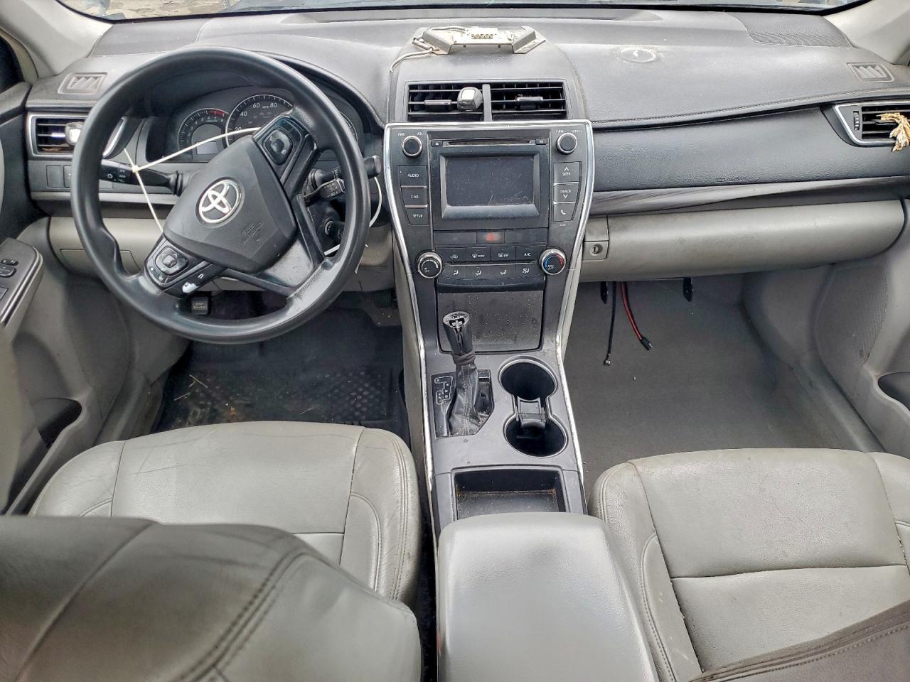 2015 Toyota Camry - zdjęcie 8