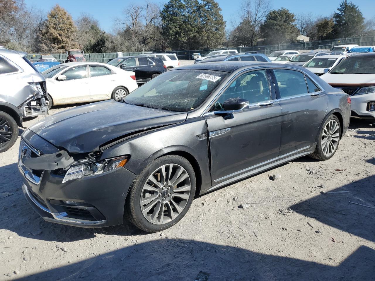 2017 Lincoln Continental - zdjęcie główne