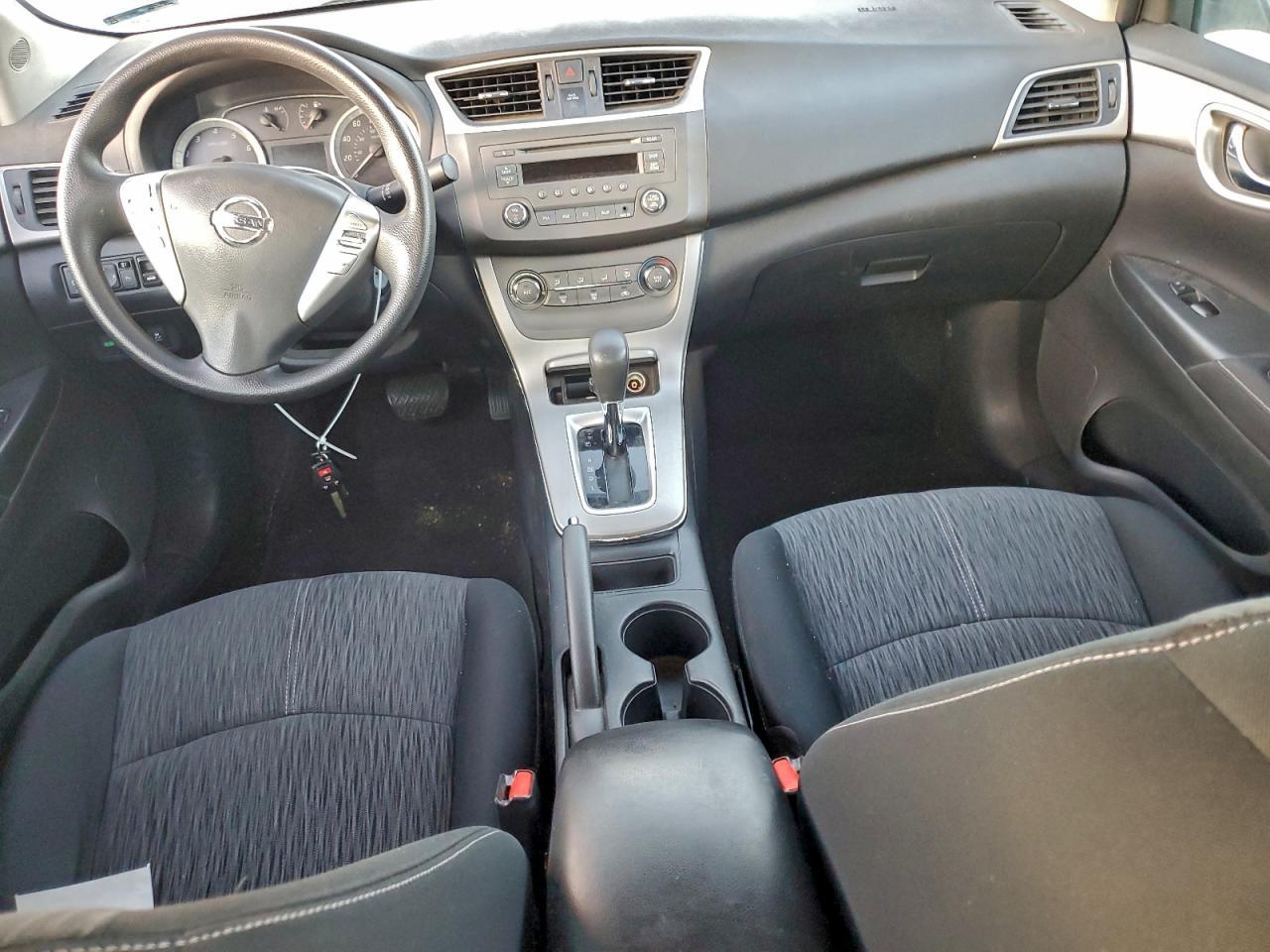 2014 Nissan Sentra - zdjęcie 8