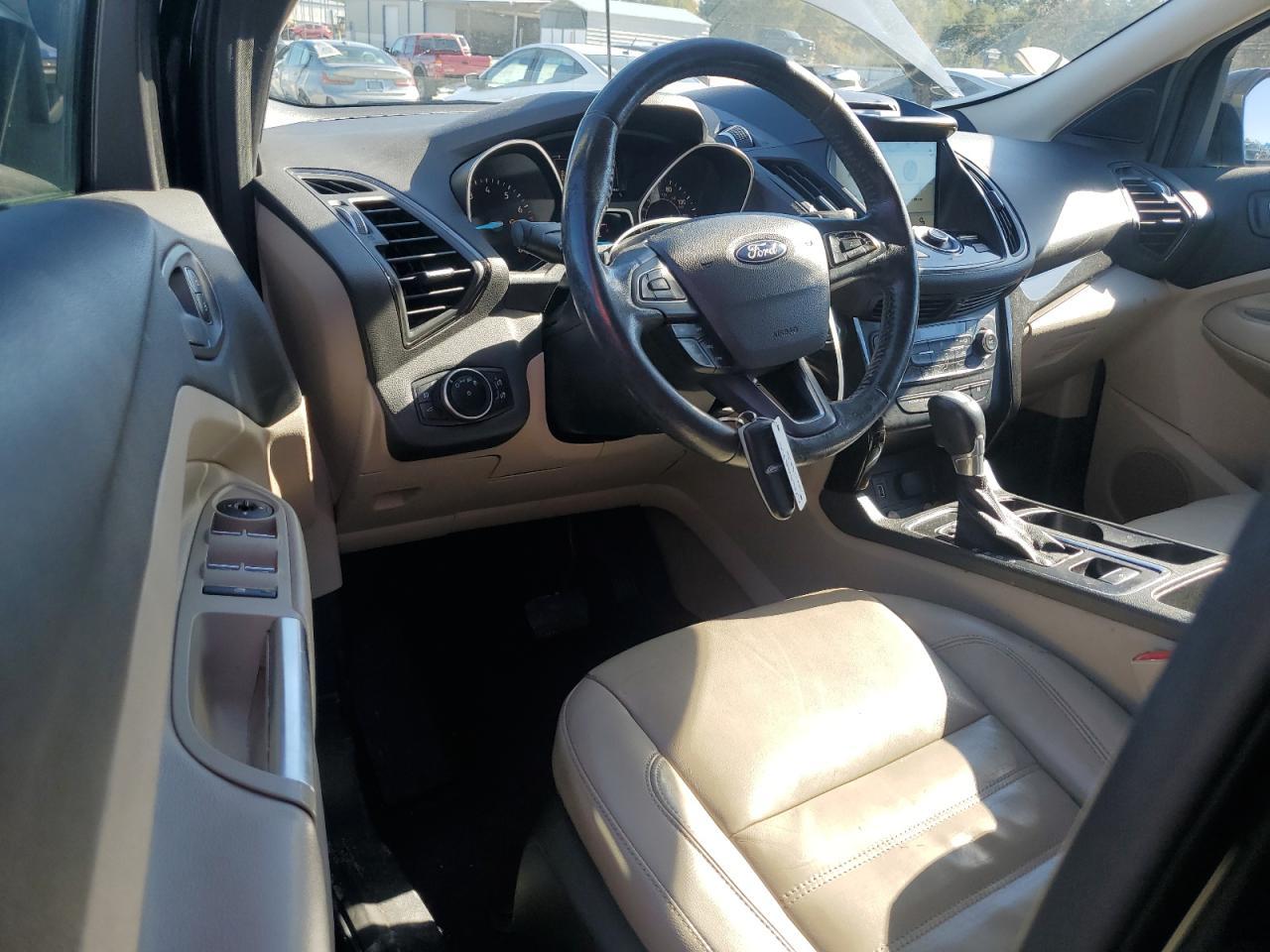 2017 Ford Escape Titanium - zdjęcie 8