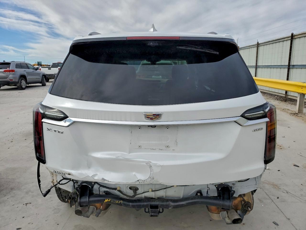 2024 Cadillac XT6 - zdjęcie 6