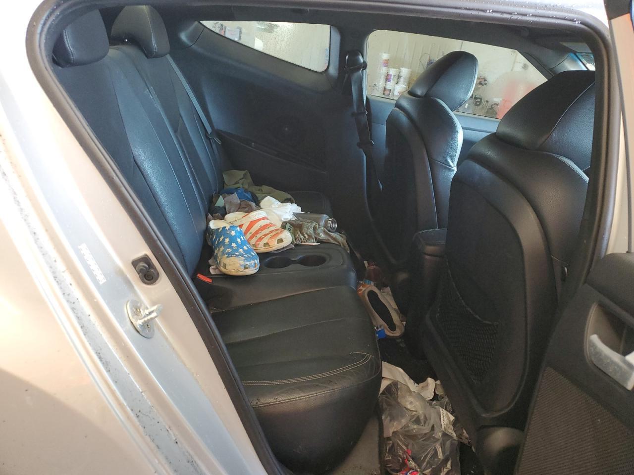 2016 Hyundai Veloster Turbo - zdjęcie 11