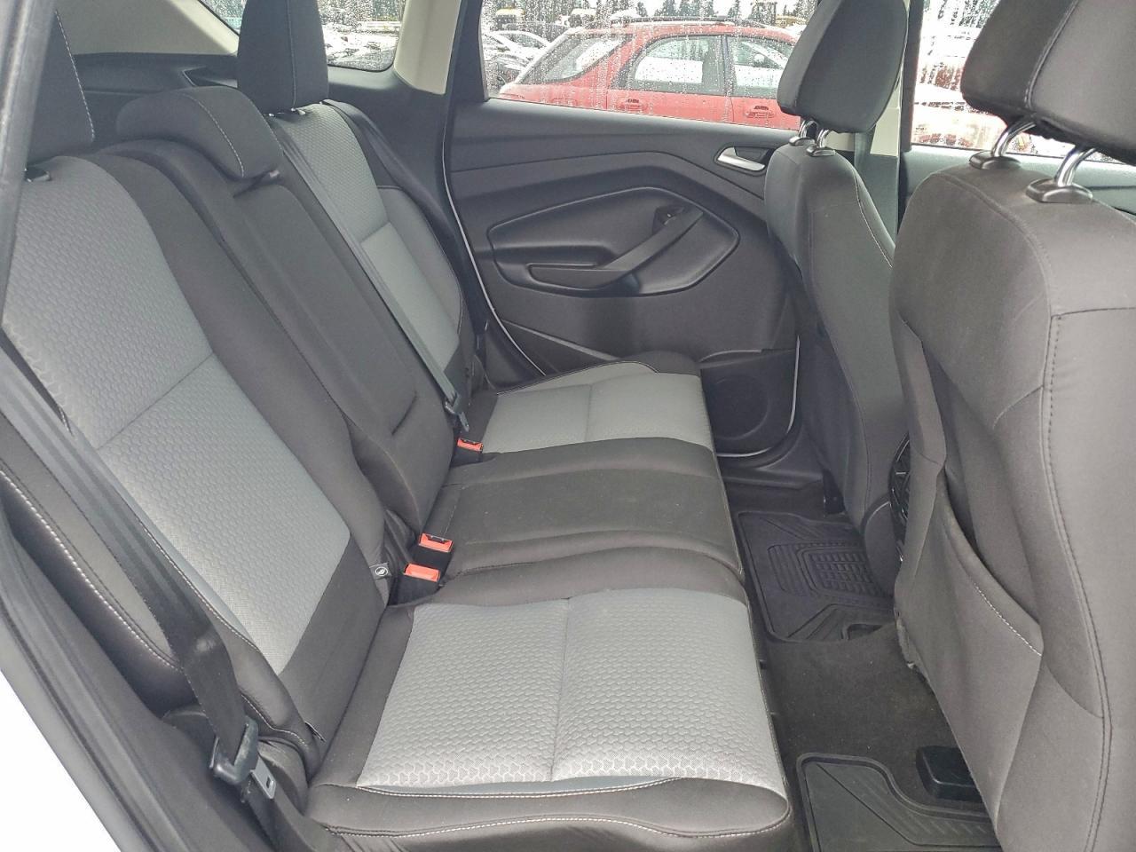 2017 Ford Escape - zdjęcie 11