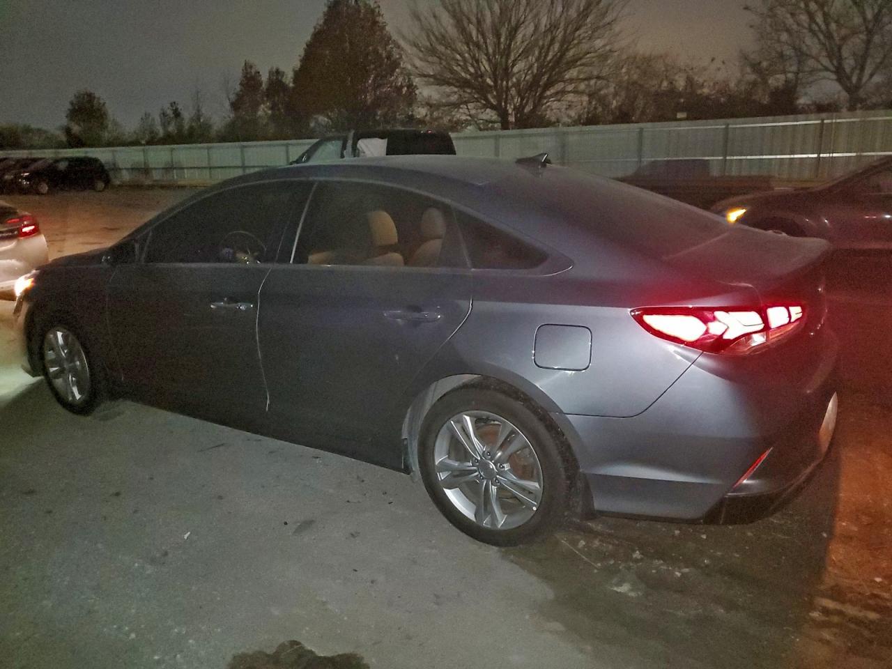 2018 Hyundai Sonata - zdjęcie 2