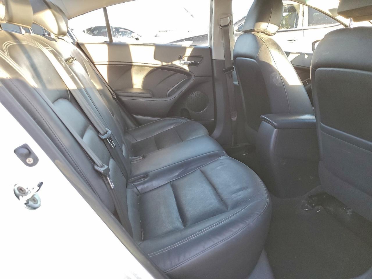 2016 Kia Forte - zdjęcie 10