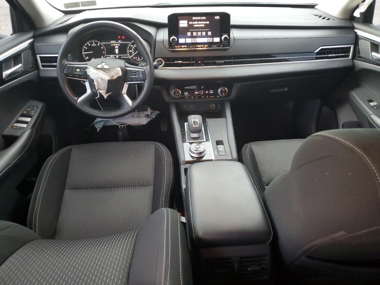 2022 Mitsubishi Outlander Es - zdjęcie 8