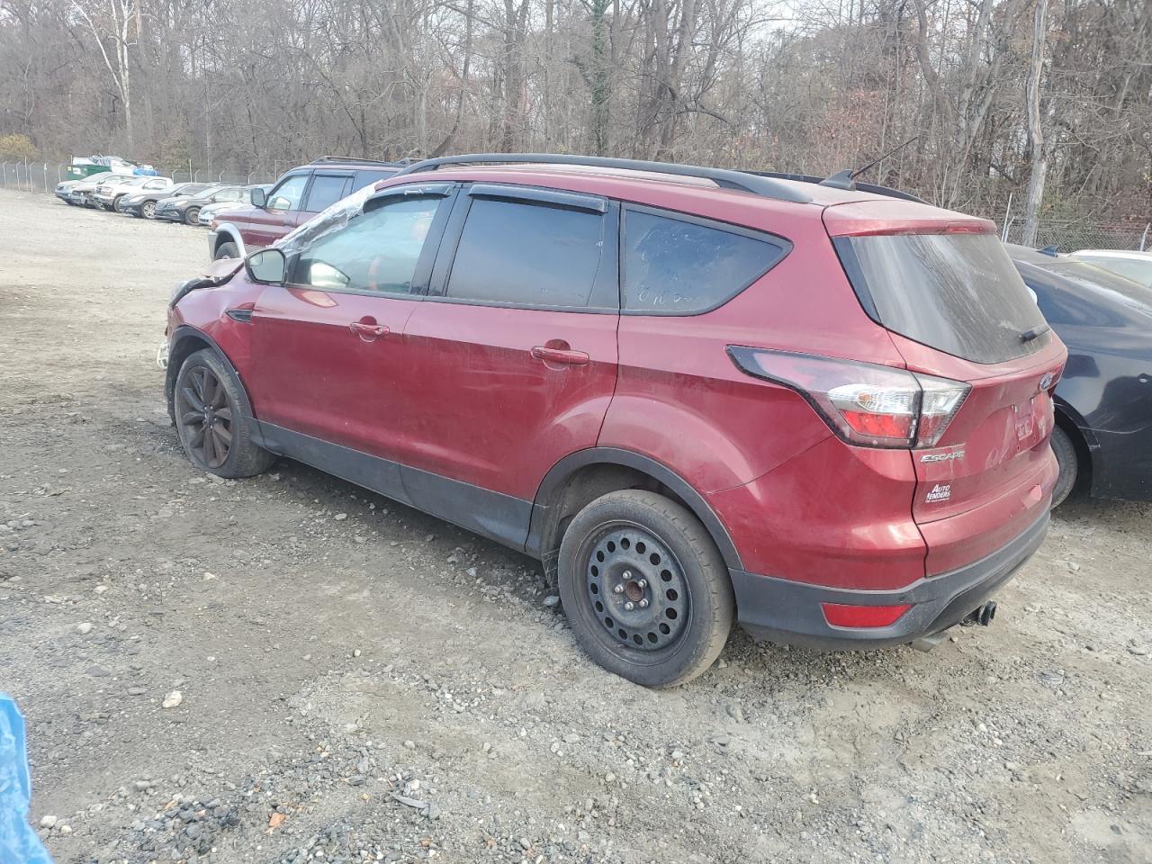 2018 Ford Escape - zdjęcie 2