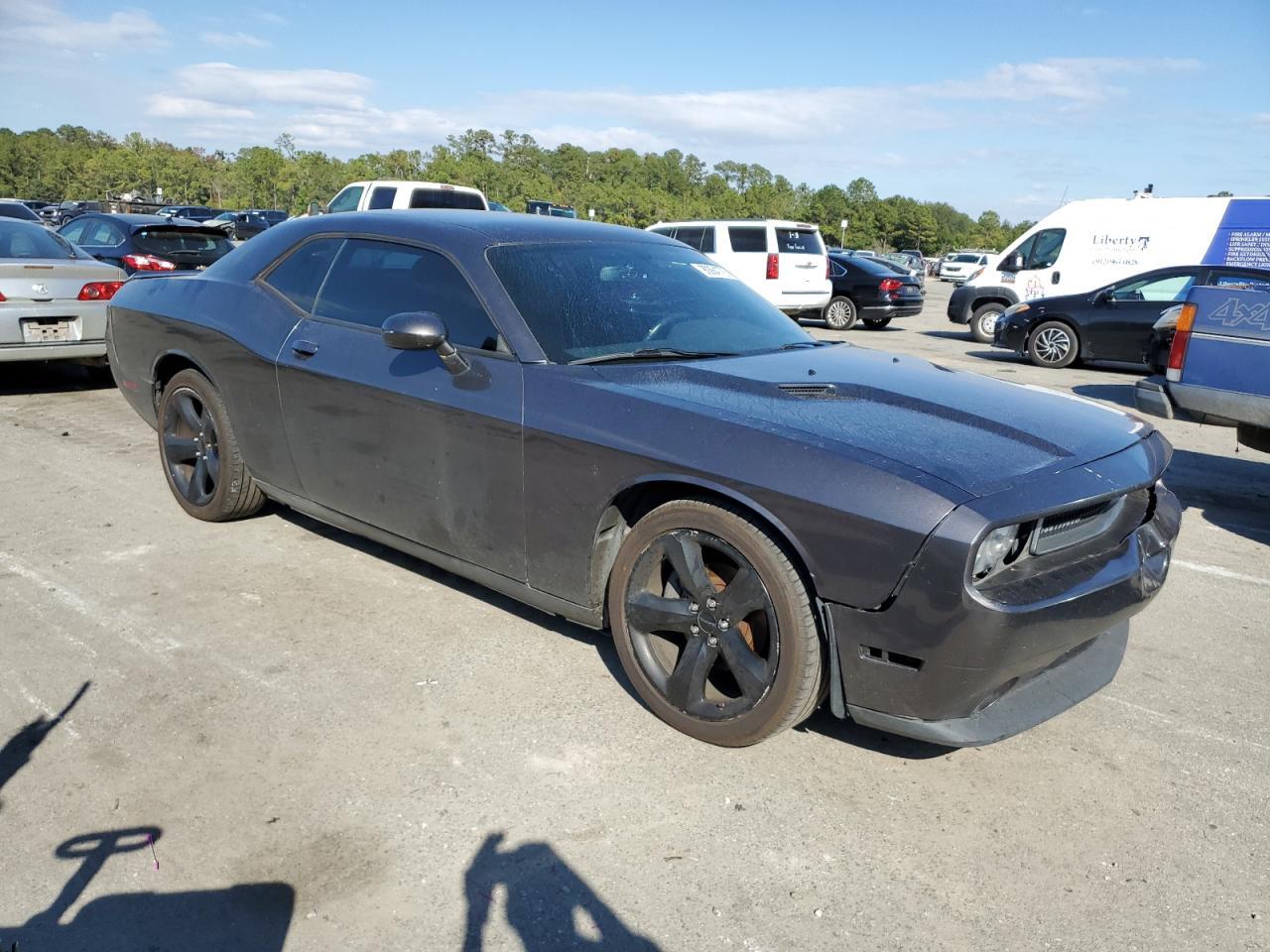 2013 Dodge Challenger - zdjęcie 4