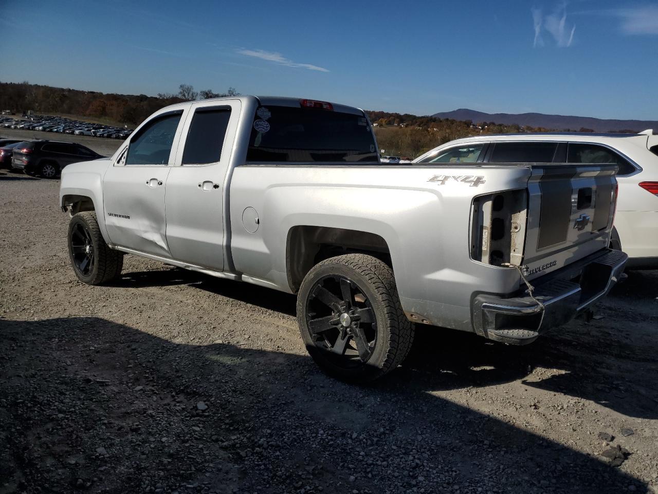 2014 Chevrolet Silverado - zdjęcie 2