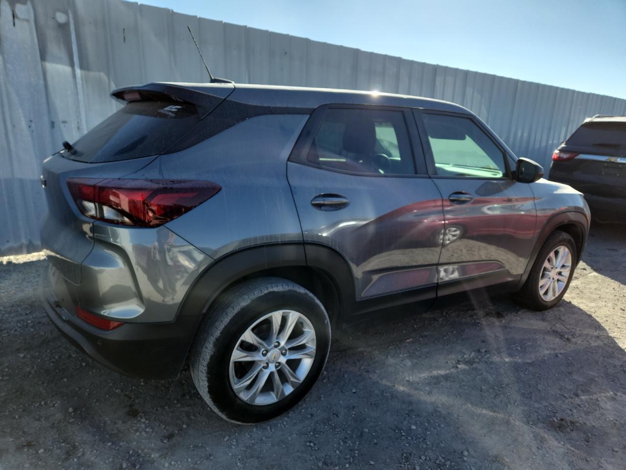 2022 Chevrolet Trailblazer Ls - zdjęcie 3