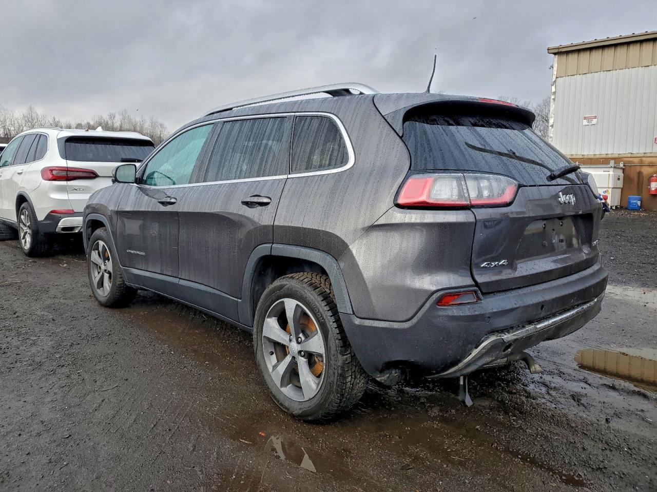 2019 Jeep Cherokee - zdjęcie 2