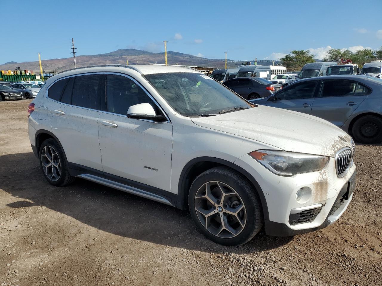 2017 BMW X1 Sdrive28I - zdjęcie 4