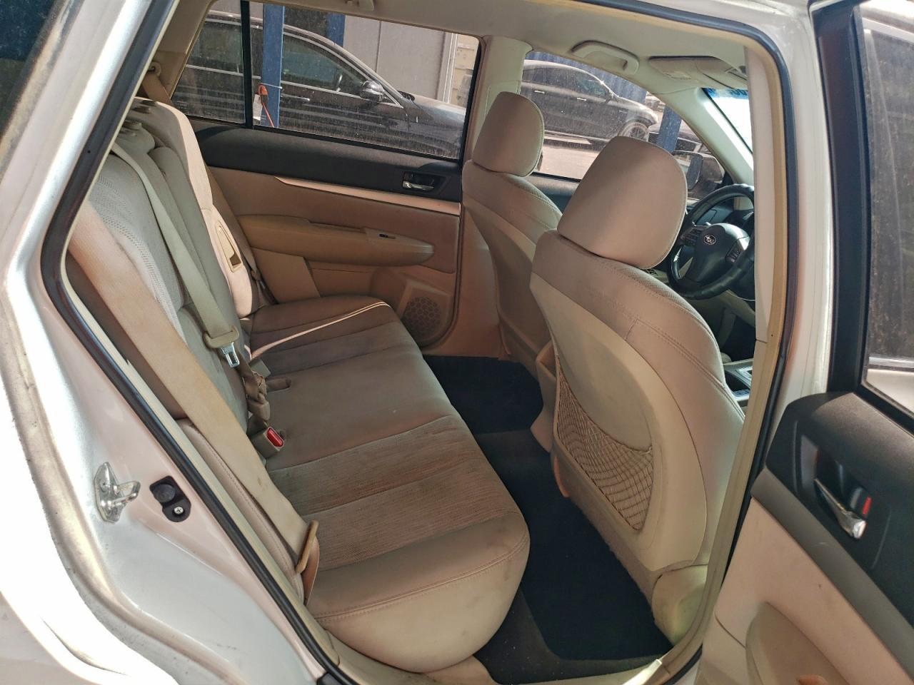 2013 Subaru Outback - zdjęcie 11