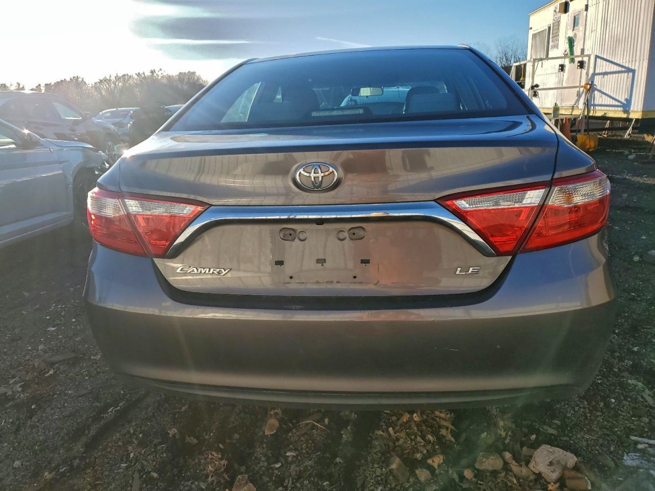 2015 Toyota Camry - zdjęcie 6