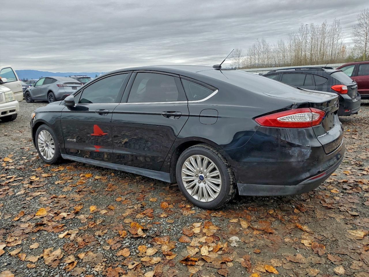 2016 Ford Fusion - zdjęcie 2