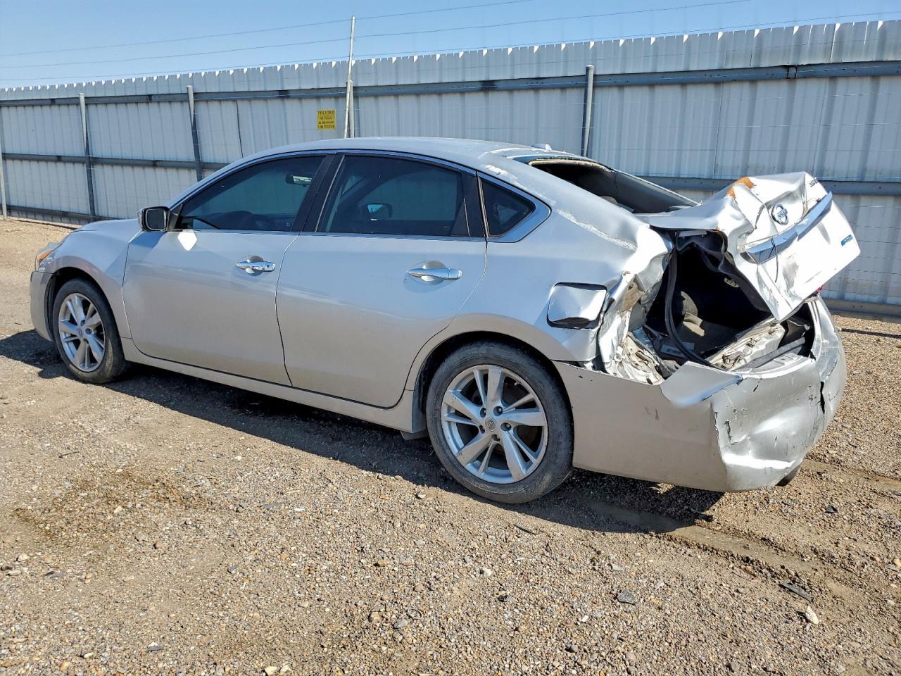 2014 Nissan Altima - zdjęcie 2