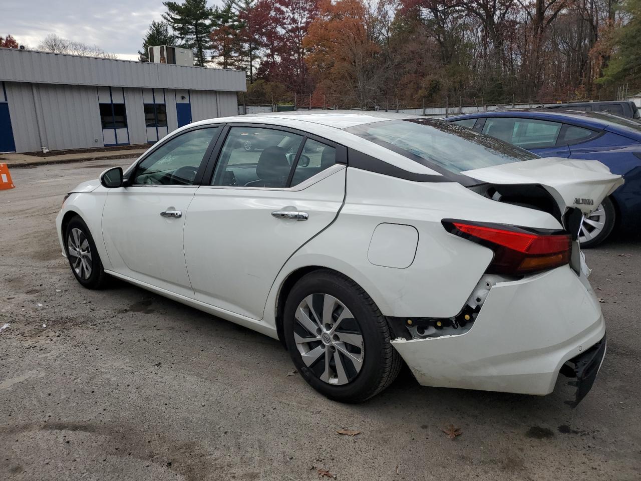 2023 Nissan Altima - zdjęcie 2