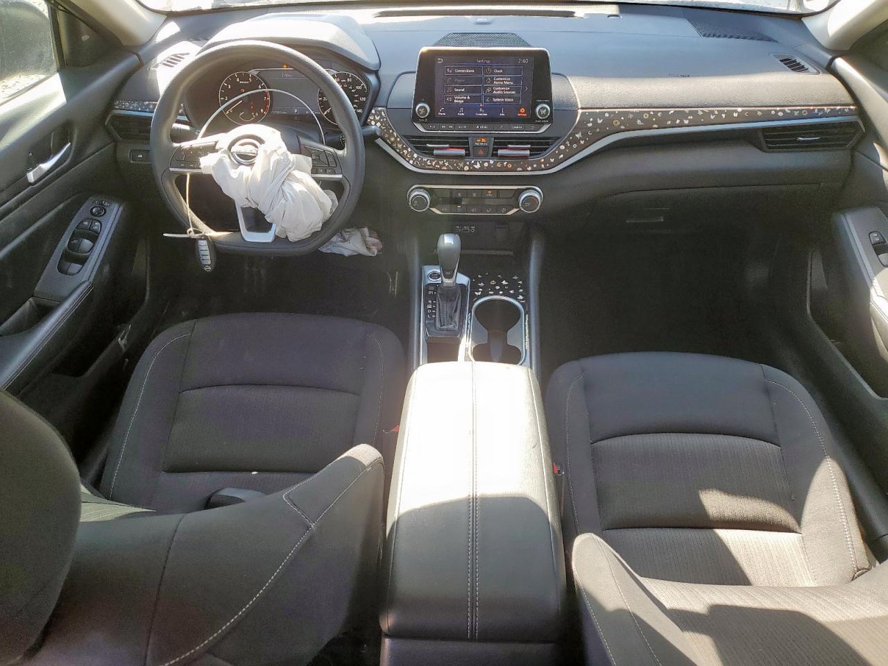 2024 Nissan Altima - zdjęcie 8