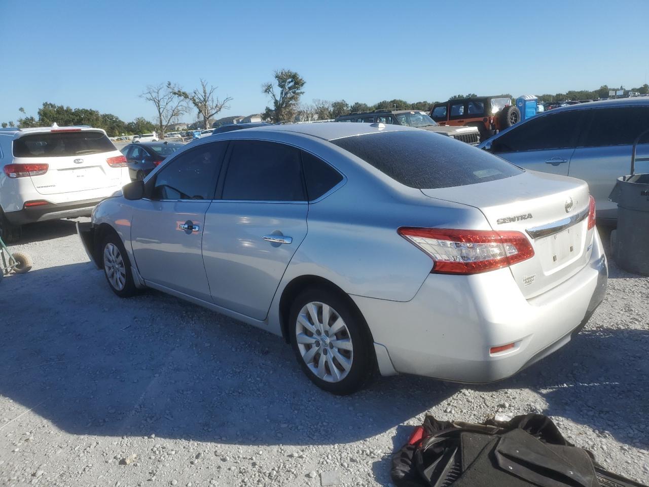 2013 Nissan Sentra - zdjęcie 2