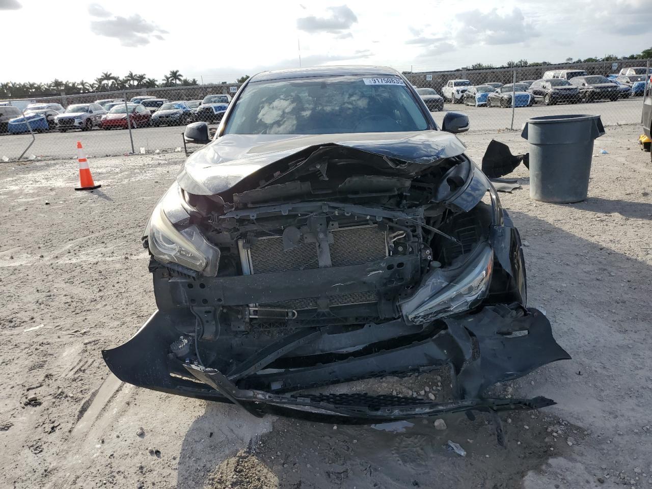 2015 Infiniti Q50 - zdjęcie 5