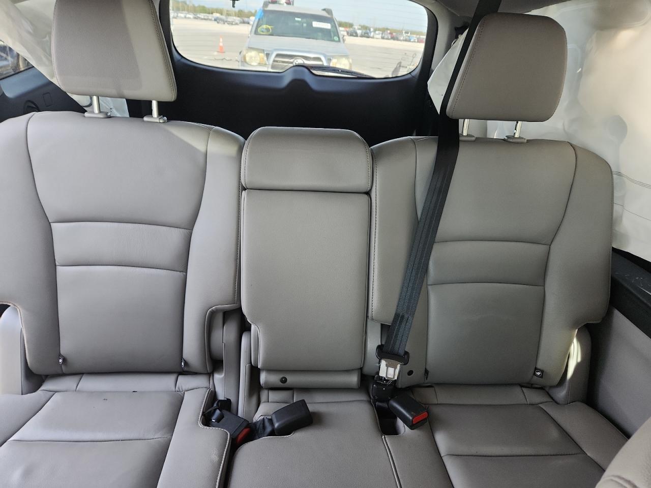 2016 Honda Pilot Touring - zdjęcie 10