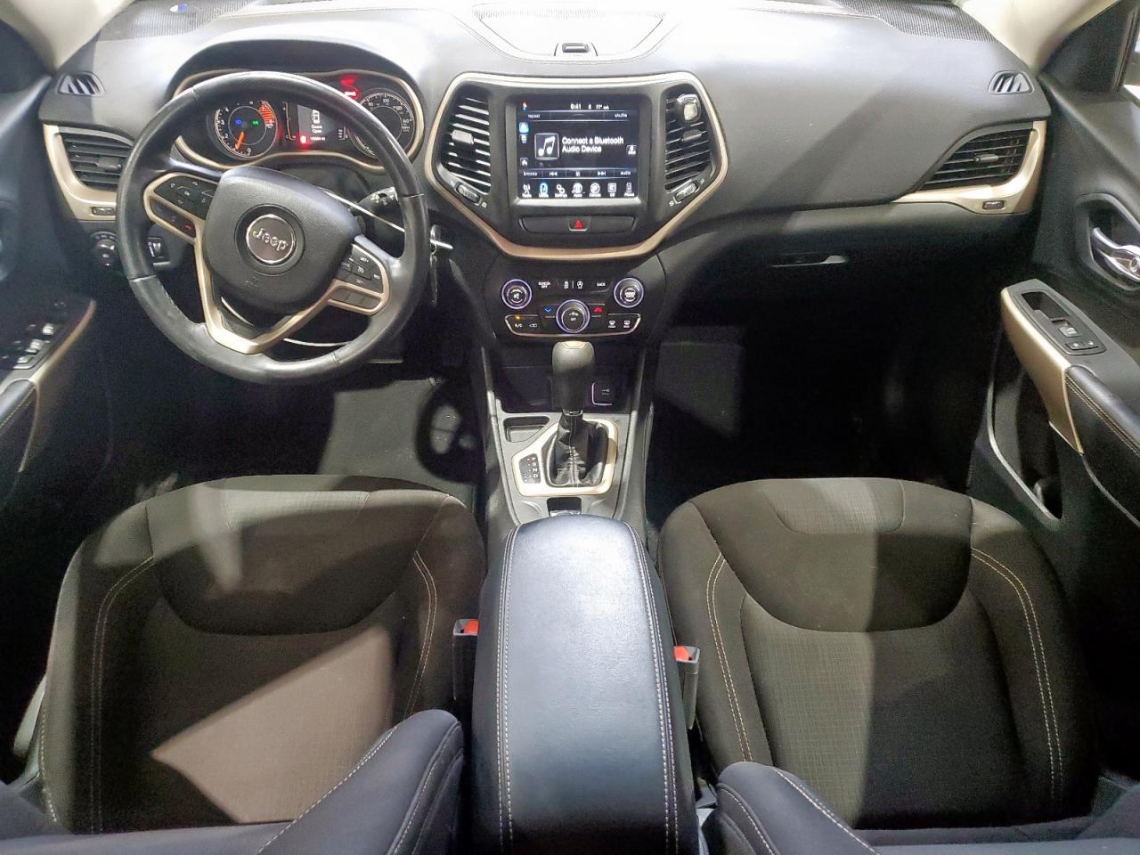 2017 Jeep Cherokee - zdjęcie 8