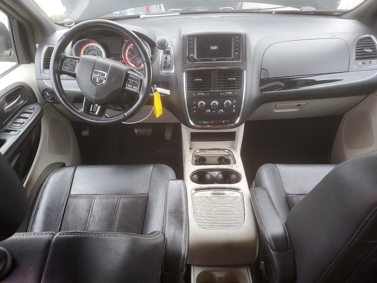 2020 Dodge Caravan - zdjęcie 8