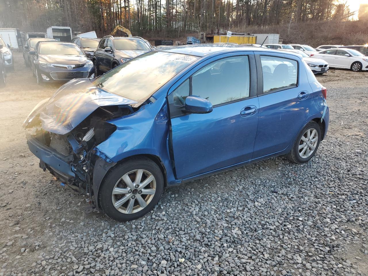 2016 Toyota Yaris L - zdjęcie główne