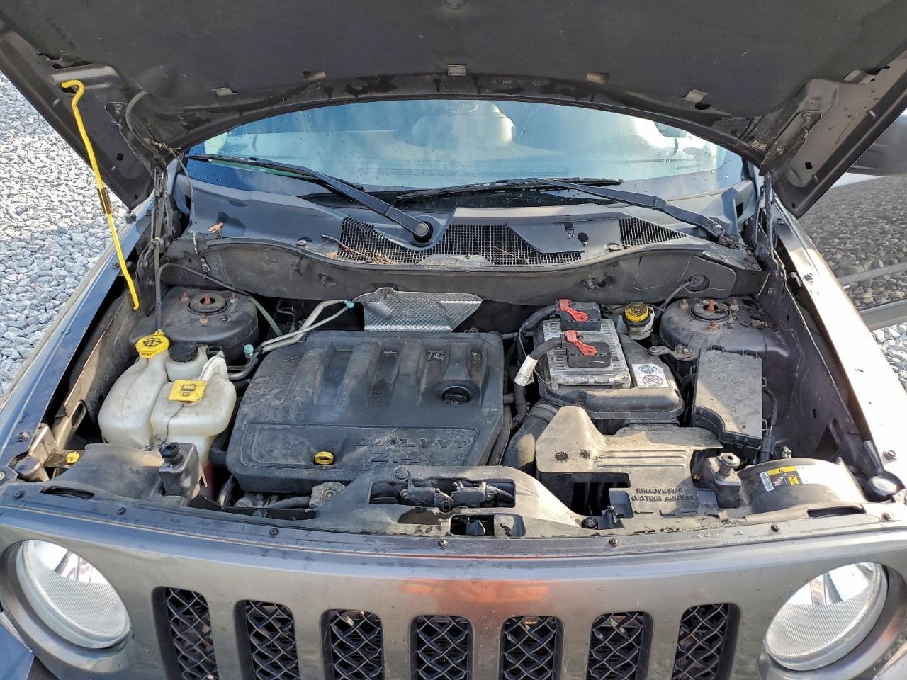 2015 Jeep Liberty (Patriot) - zdjęcie 11