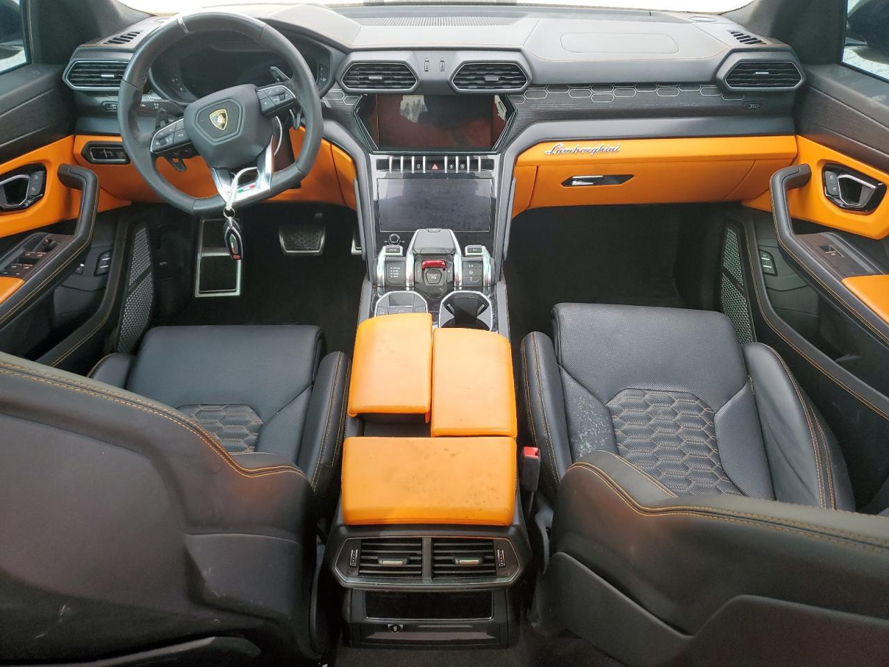 2022 Lamborghini Urus - zdjęcie 8