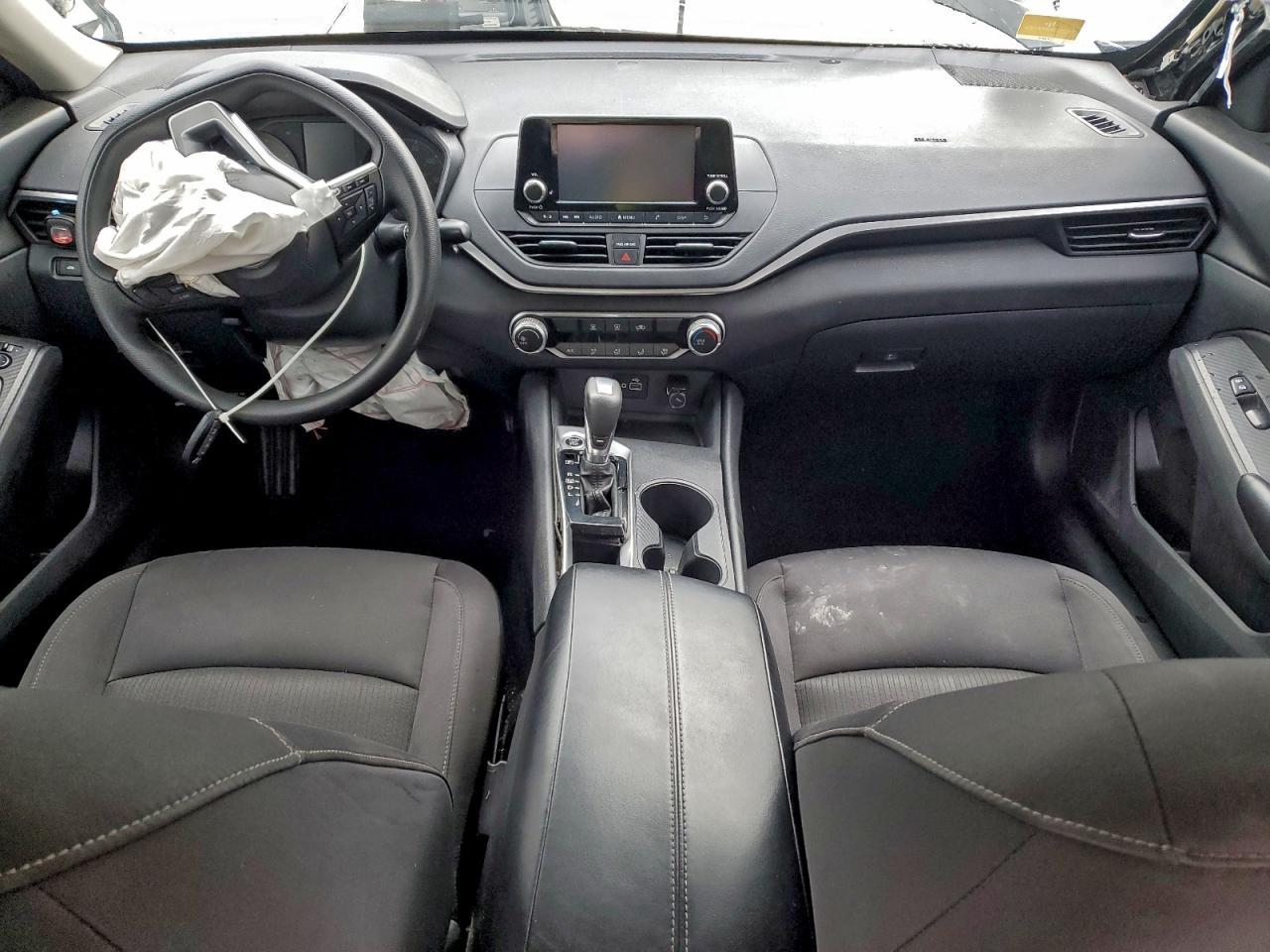 2021 Nissan Altima - zdjęcie 8