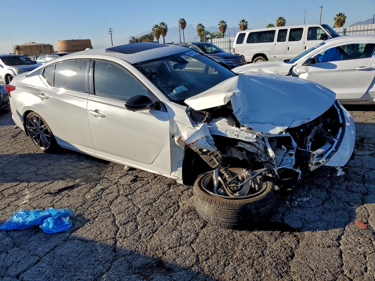 2023 Nissan Altima - zdjęcie 4