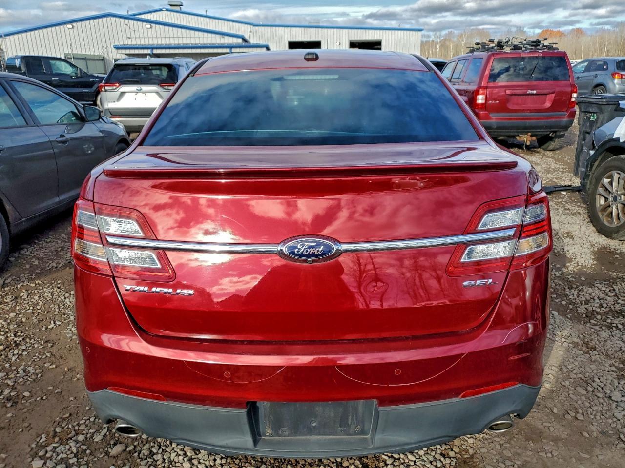 2013 Ford Taurus - zdjęcie 6