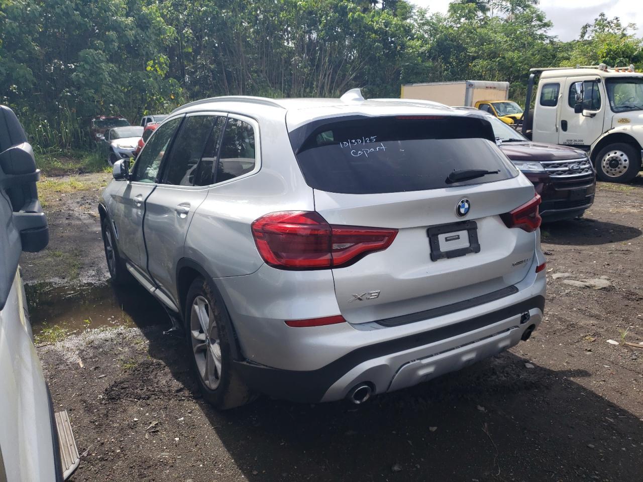 2021 BMW X3 xDrive30E - zdjęcie 2
