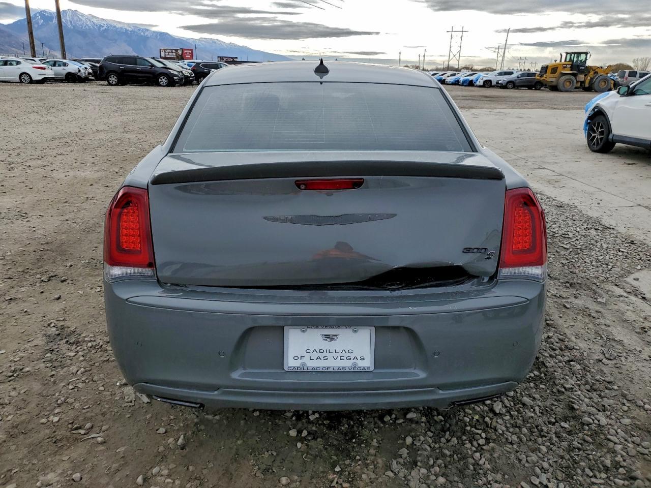 2017 Chrysler 300 S - zdjęcie 6