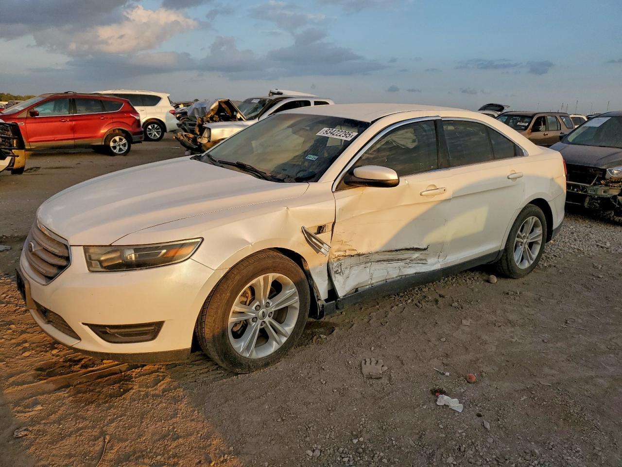 2015 Ford Taurus - zdjęcie główne