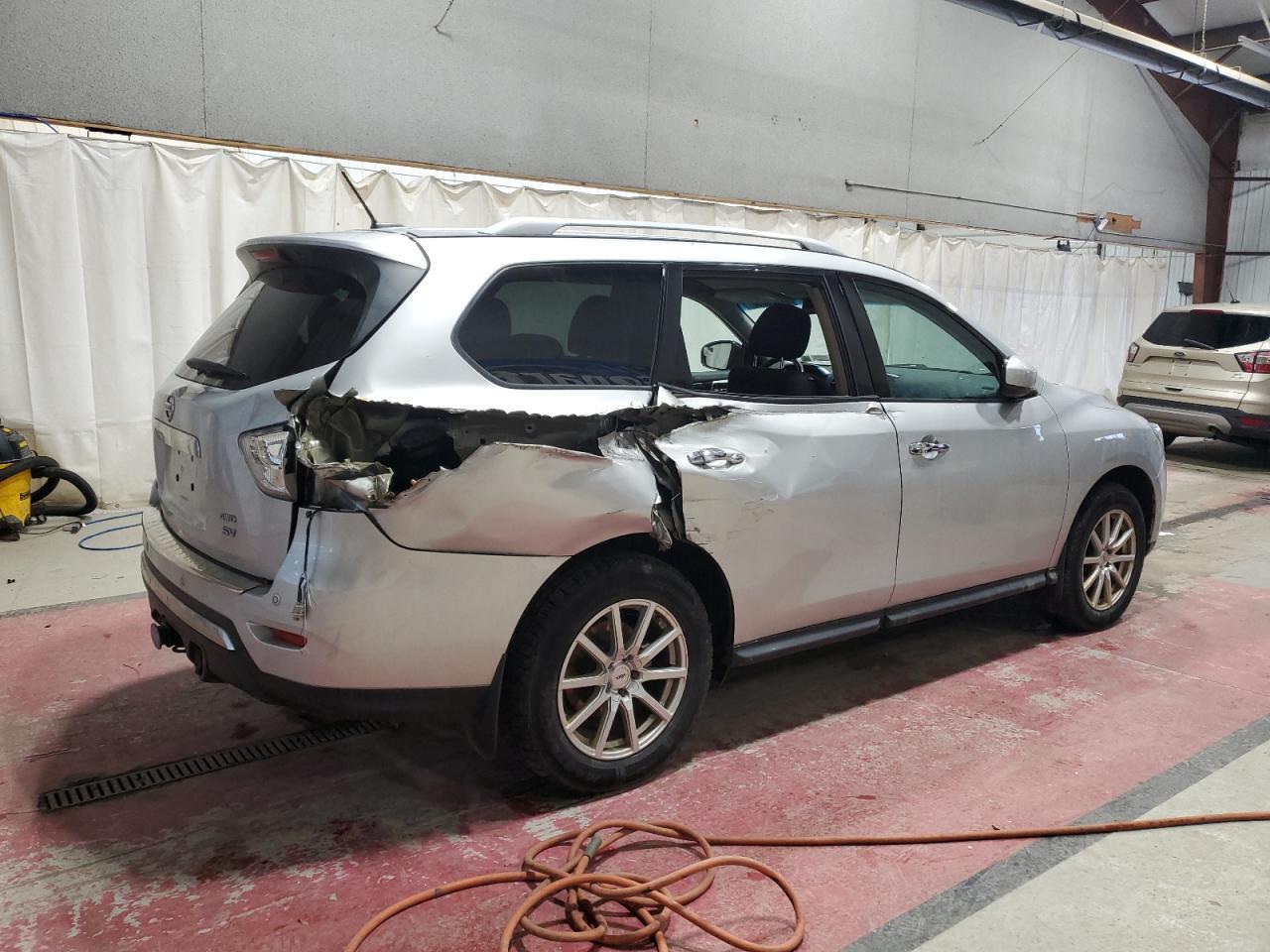 2016 Nissan Pathfinder - zdjęcie 3