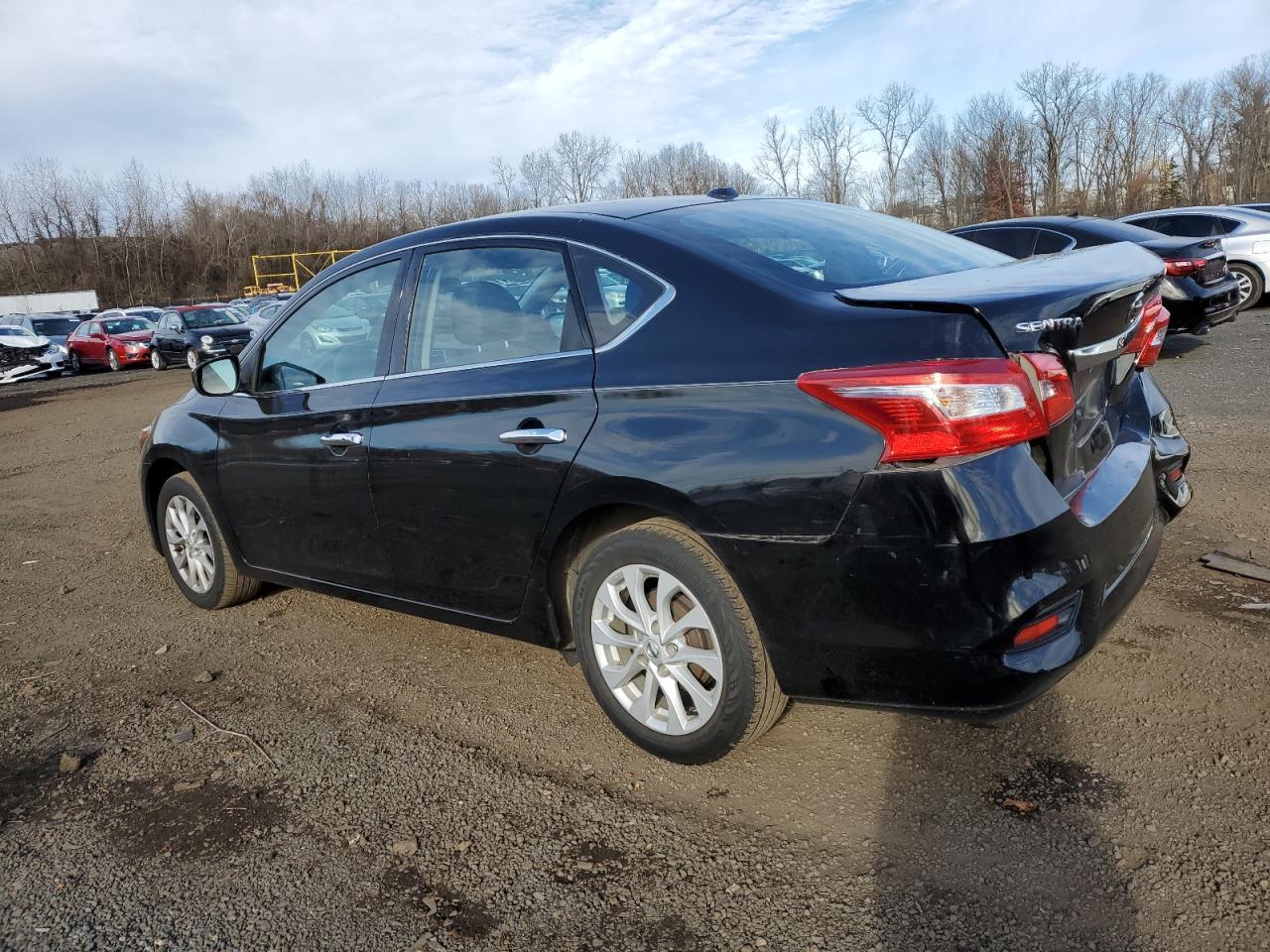 2018 Nissan Sentra - zdjęcie 2