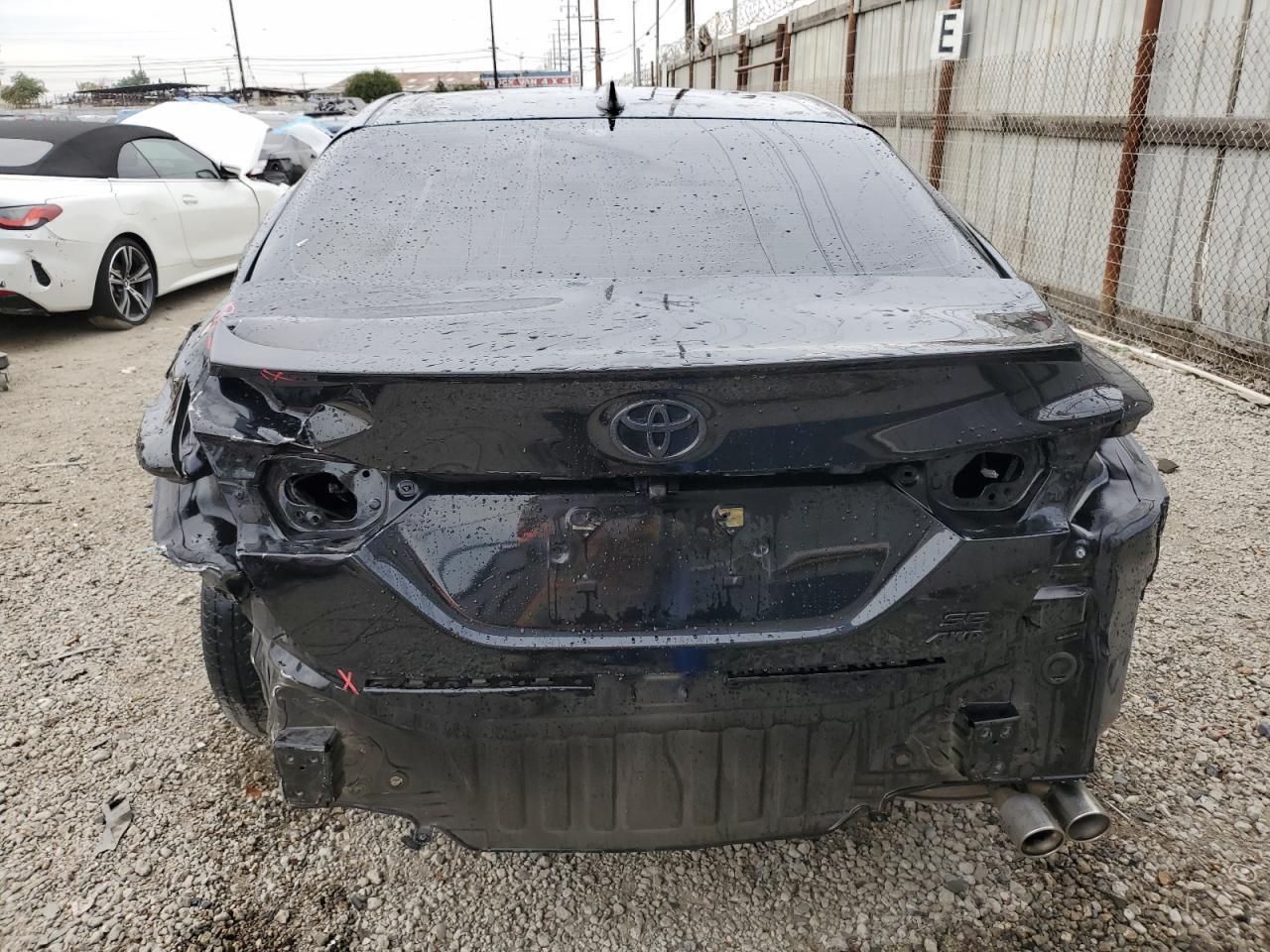 2020 Toyota Camry - zdjęcie 6