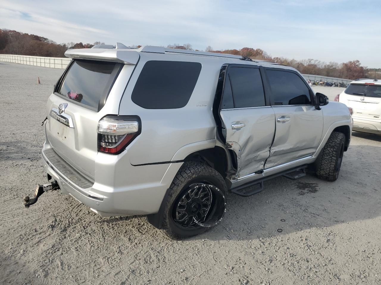 2018 Toyota 4Runner Sr5/Sr5 Premium - zdjęcie 3